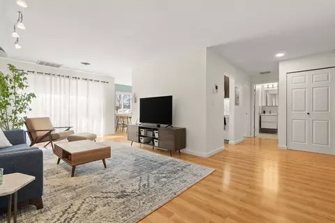 1206 Greendale Ave #217, Needham, MA 02492