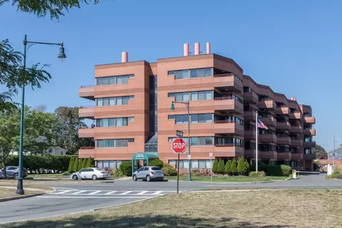 1 Carey Cir #409, Revere, MA 02151