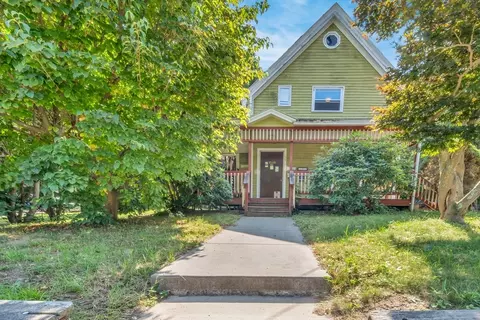 56 Park St, Hudson, MA 01749