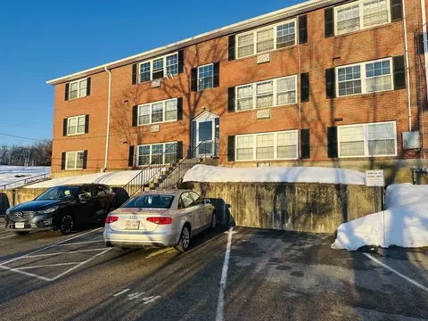 8 Tara Dr #5, Weymouth, MA 02188