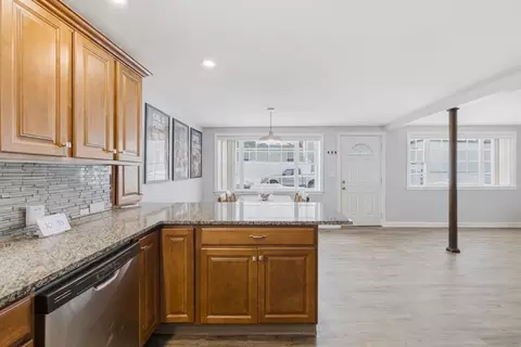 10 Aberdeen St, Fall River, MA 02721 photo 12