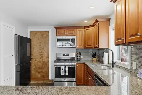 10 Aberdeen St, Fall River, MA 02721 photo 10