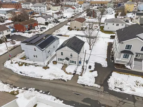 10 Aberdeen St, Fall River, MA 02721 photo 3