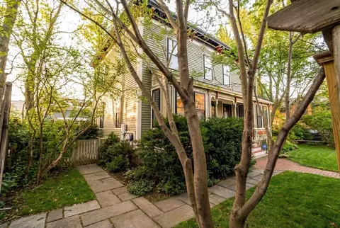 104-106 Auburn St, Cambridge, MA 02139