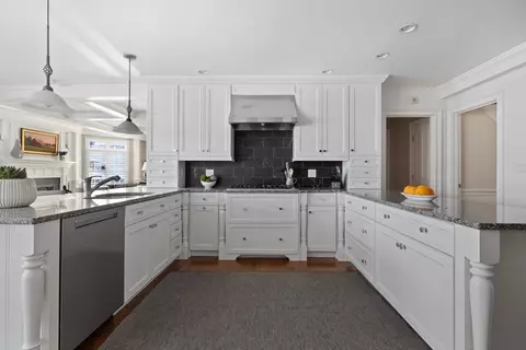 20 Risley Rd, Newton, MA 02465 photo 11