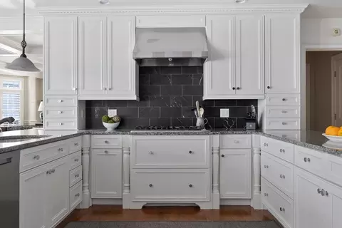 20 Risley Rd, Newton, MA 02465 photo 12
