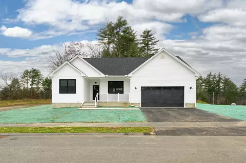 4 Sunny Crst, Belchertown, MA 01007