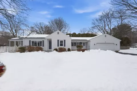 20 Lyman Ter, South Hadley, MA 01075