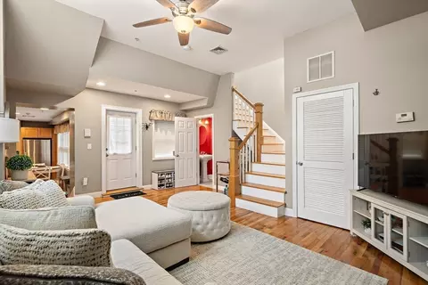336 Saratoga St #8, Boston, MA 02128