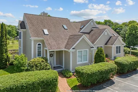 16 Quinns Way #16, Mashpee, MA 02649