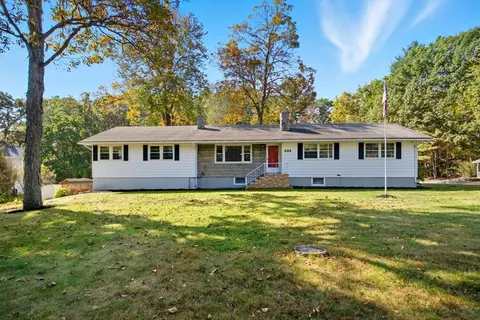 Exterior - 534 Forest St, Methuen, MA 01844 photo 2 of 11