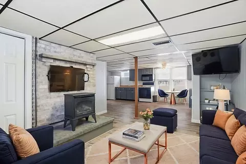 Living - 534 Forest St, Methuen, MA 01844 photo 4 of 4