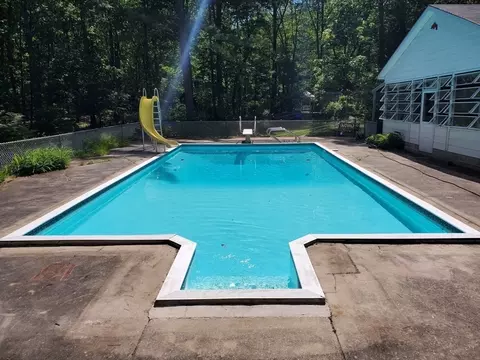 Exterior - 534 Forest St, Methuen, MA 01844 photo 8 of 11