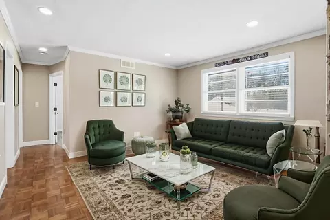 Living - 534 Forest St, Methuen, MA 01844 photo 2 of 4