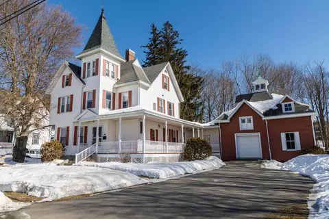 196 Chestnut St, Gardner, MA 01440