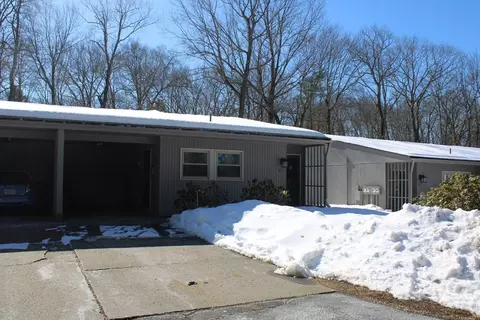 805 Fairway Ave #805, Turners Falls, MA 01376