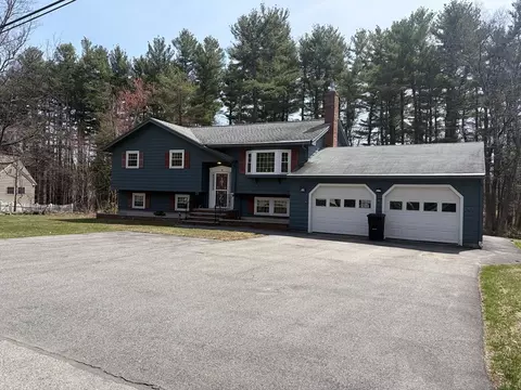 8 Barry Dr, Chelmsford, MA 01863