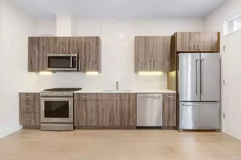 24 Rush St #E, Somerville, MA 02145 photo 4