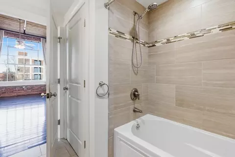 491 Dutton St #305, Lowell, MA 01854 photo 17