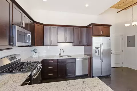 491 Dutton St #305, Lowell, MA 01854 photo 8