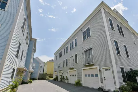 32 Stedman #32, Jamaica Plain, MA 02130