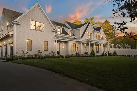 Exterior - 8 Crestview Rd, Needham, MA 02492 photo 2 of 3
