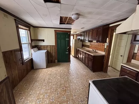 283 Wilbraham Rd, Springfield, MA 01109 photo 18