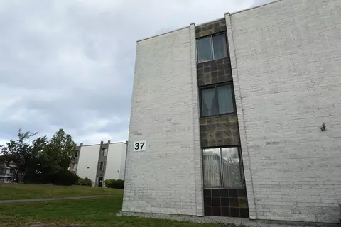 37 Skyline Dr #11, Braintree, MA 02184