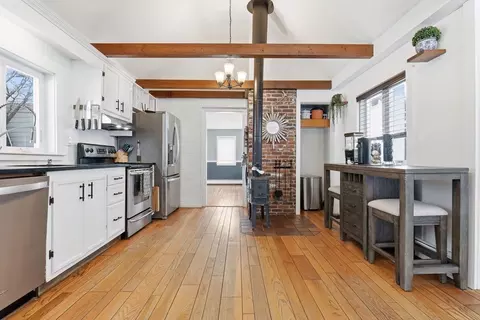 12 Warren St, Georgetown, MA 01833 photo 8