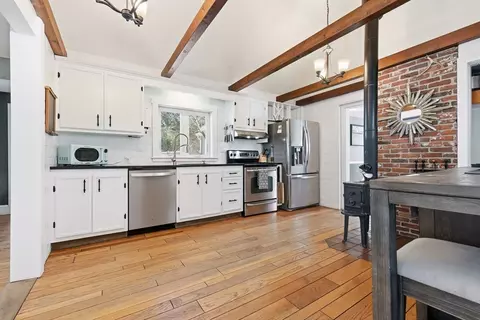 12 Warren St, Georgetown, MA 01833 photo 5