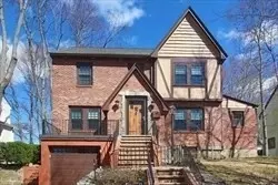 227 Bonad Rd, Brookline, MA 02467