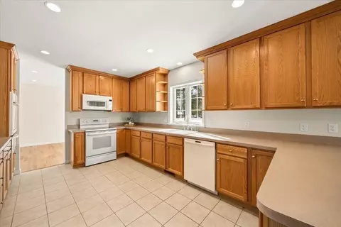 7 Maud Palmer Dr, Wareham, MA 02571 photo 19