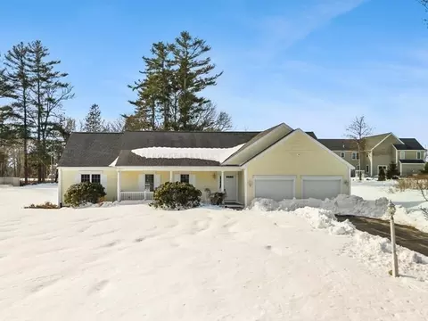 7 Maud Palmer Dr, Wareham, MA 02571 photo 2