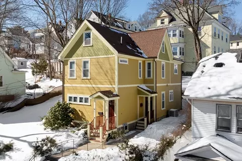 23 Rowe St #23, Roslindale, MA 02131