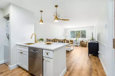 81 Fletcher Ln #H, Brewster, MA 02631