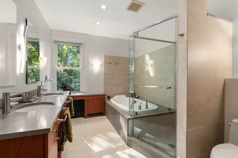 236 Walnut St, Brookline, MA 02445 photo 19