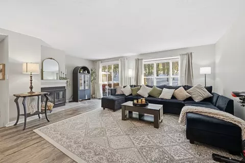 19 Thayer Pond Dr #3, Oxford, MA 01537