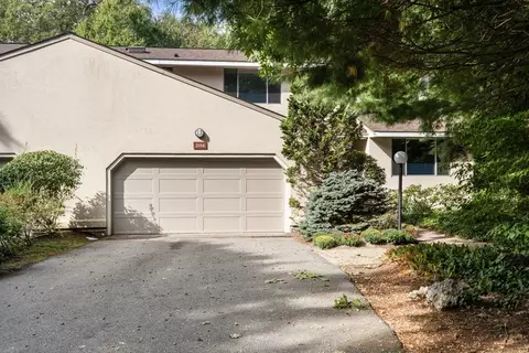 214 Allandale Rd #B, Chestnut Hill, MA 02467