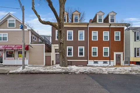 867 E Broadway, Boston, MA 02127 photo 4