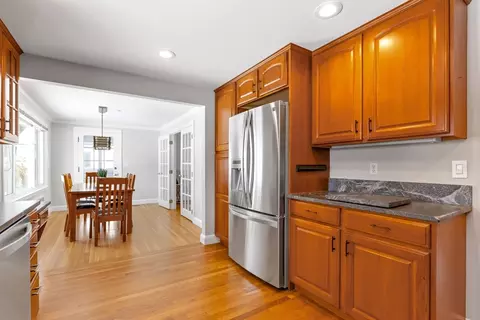 60 Douglas Rd, Needham, MA 02492 photo 11