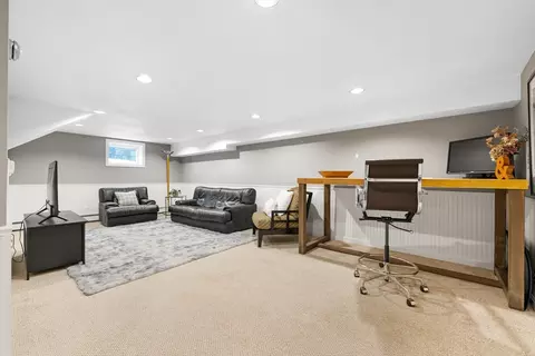 60 Douglas Rd, Needham, MA 02492 photo 30