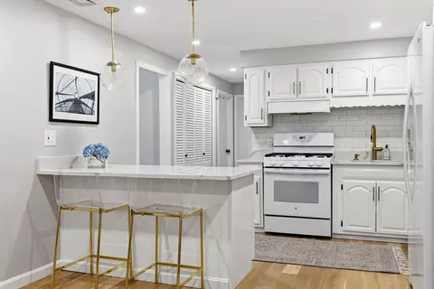 258 Apache Way #258, Tewksbury, MA 01876