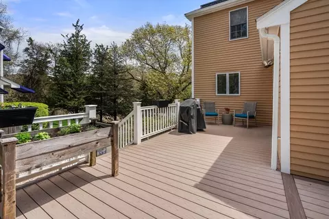 Exterior - 178 Atlantic St, Gloucester, MA 01930 photo 5 of 8