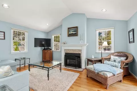 Living - 178 Atlantic St, Gloucester, MA 01930 photo 3 of 4