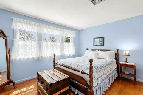 Bedroom - 178 Atlantic St, Gloucester, MA 01930 photo 3 of 5