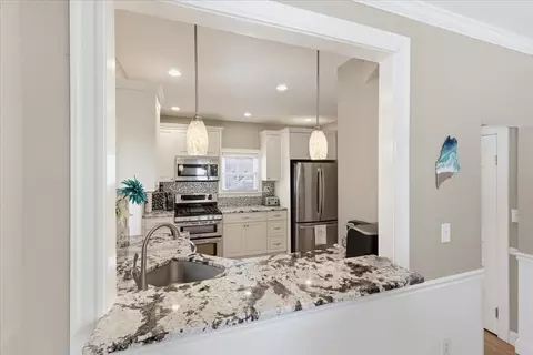 72 Crane St, Dedham, MA 02026 photo 12