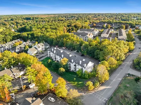 122 Tall Oaks Dr #N, Weymouth, MA 02190