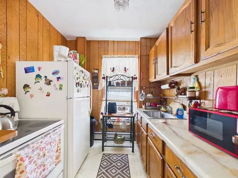 304 Cambridge St, Fall River, MA 02721 photo 8