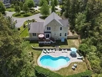 Exterior - 18 Red Pine Ln, Wareham, MA 02571 photo 7 of 8