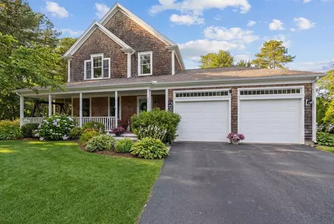 Exterior - 18 Red Pine Ln, Wareham, MA 02571 photo 1 of 8